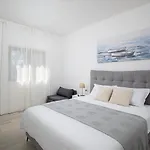 Dadic With Parking & Playground Apartament