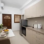 Apartament Dadic With Parking & Playground