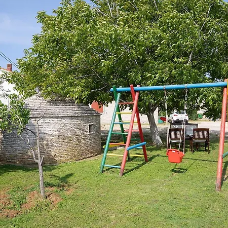 Dadic With Parking & Playground *