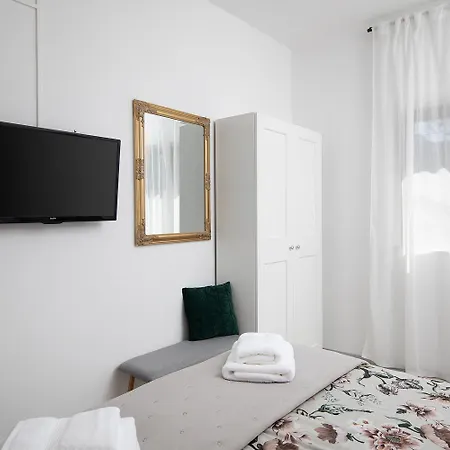 Appartamento Dadic With Parking & Playground