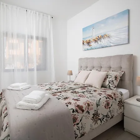 Dadic With Parking & Playground *