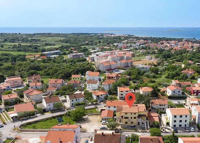 Apartman Dadic With Parking & Playground Medulin