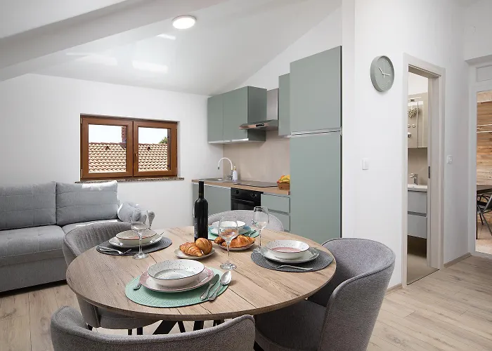 Dadic With Parking & Playground *