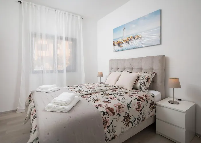 Dadic With Parking & Playground *