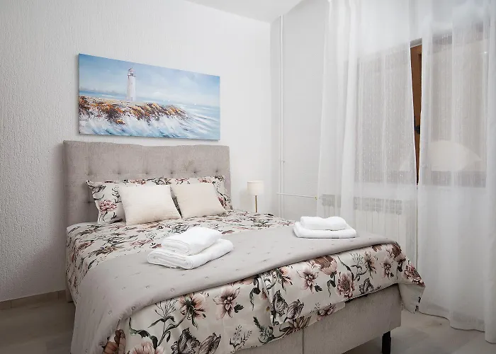 Dadic With Parking & Playground