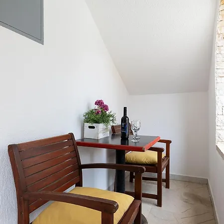 Apartment Dadic With Parking & Playground *