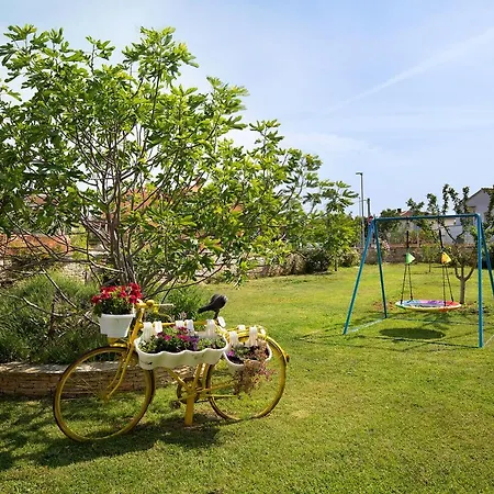 Apartment Dadic With Parking & Playground *