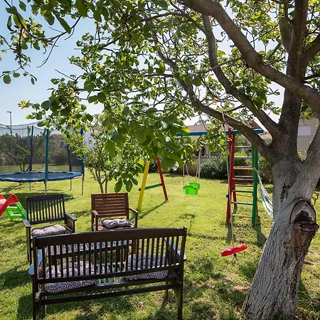 Apartment Dadic With Parking & Playground Medulin