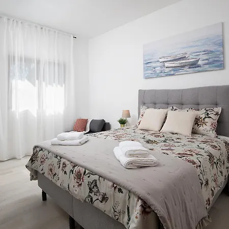 Dadic With Parking & Playground Apartment *