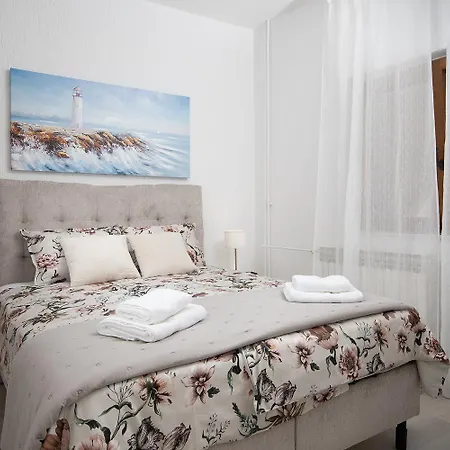 Dadic With Parking & Playground